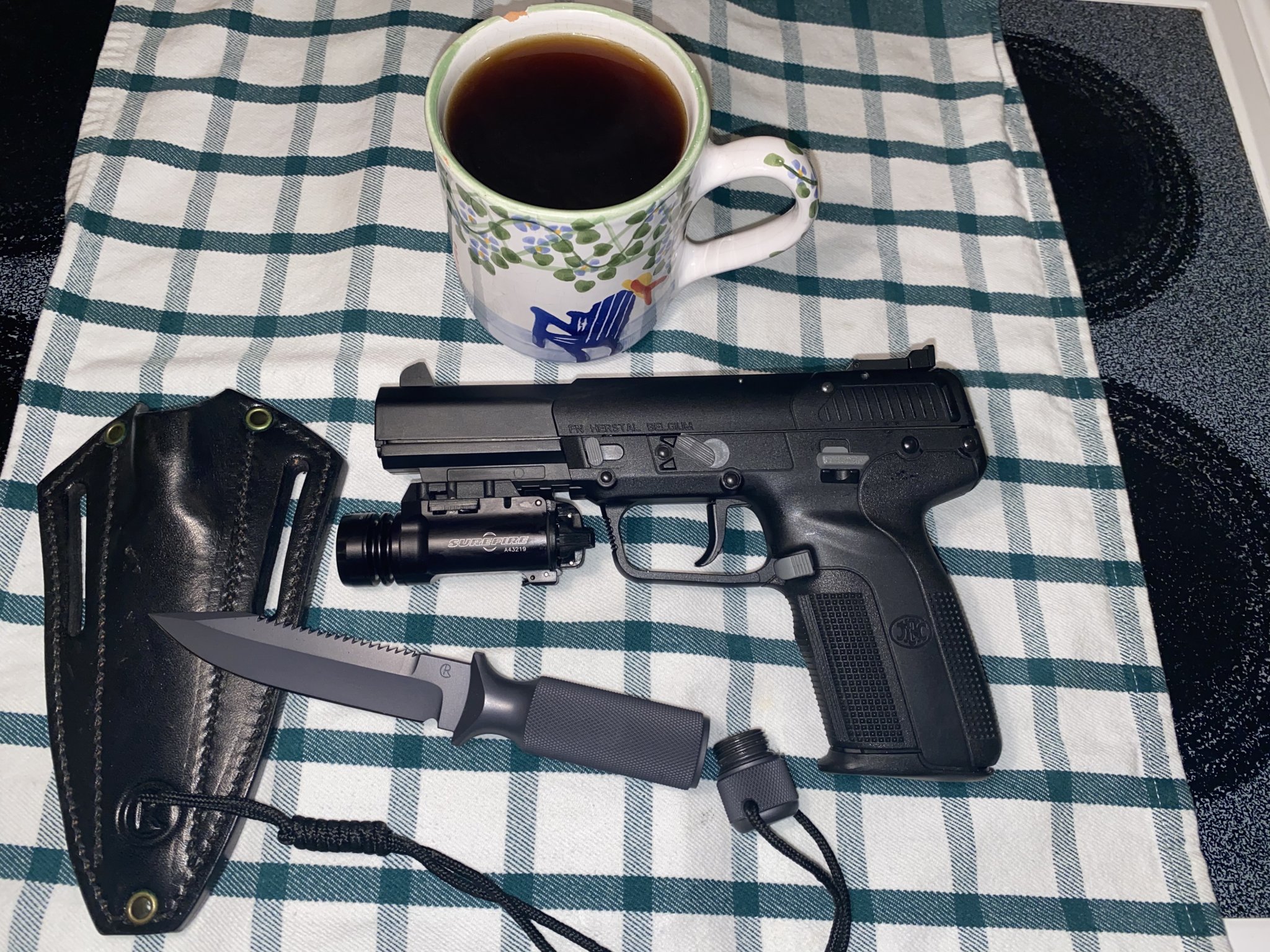 FN 5.7 with Chris Reeves Aviator KnifeIMG_7252.jpg