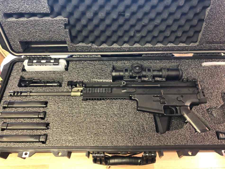 FN SCAR 17s 8.jpg