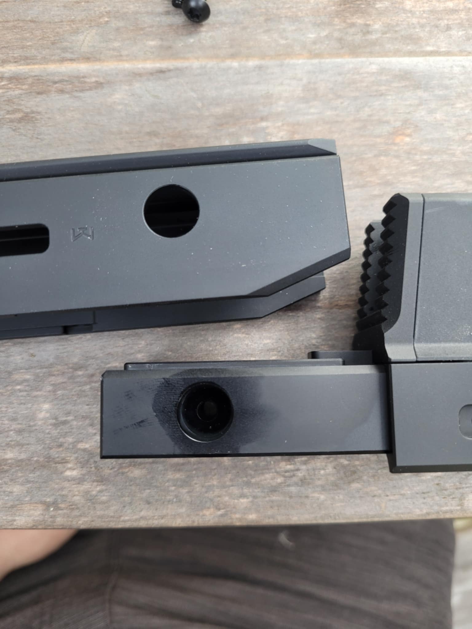 Forend 2.jpg