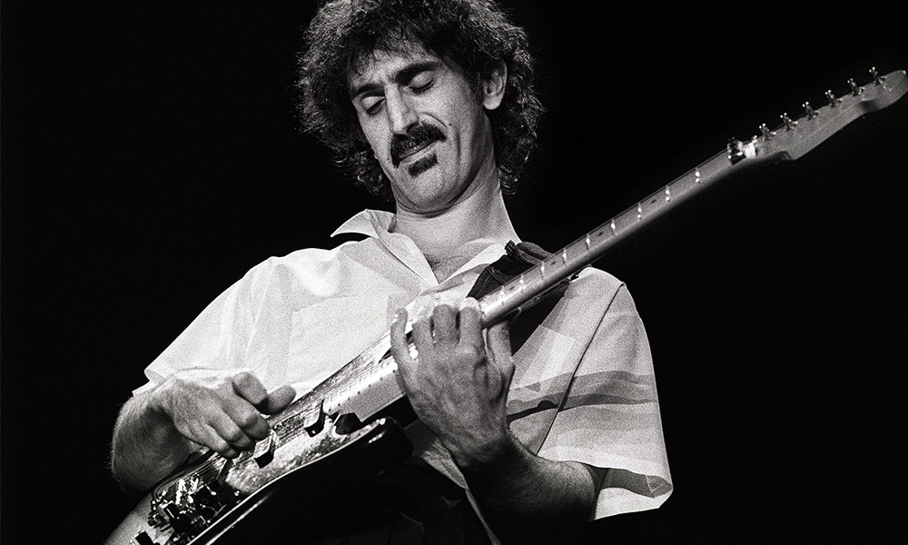 Frank-Zappa-GettyImages-103451254.jpg
