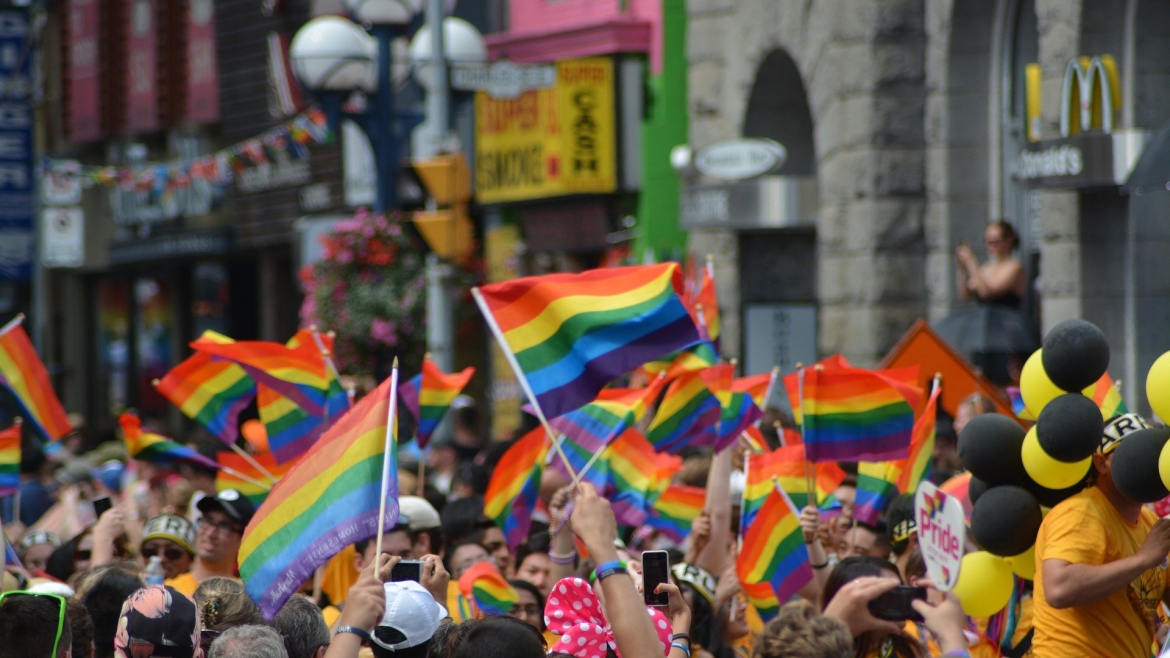 gay-1453594_1920_0 (1).jpg