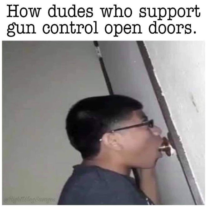 GLi74IpagAAgEot.jpg