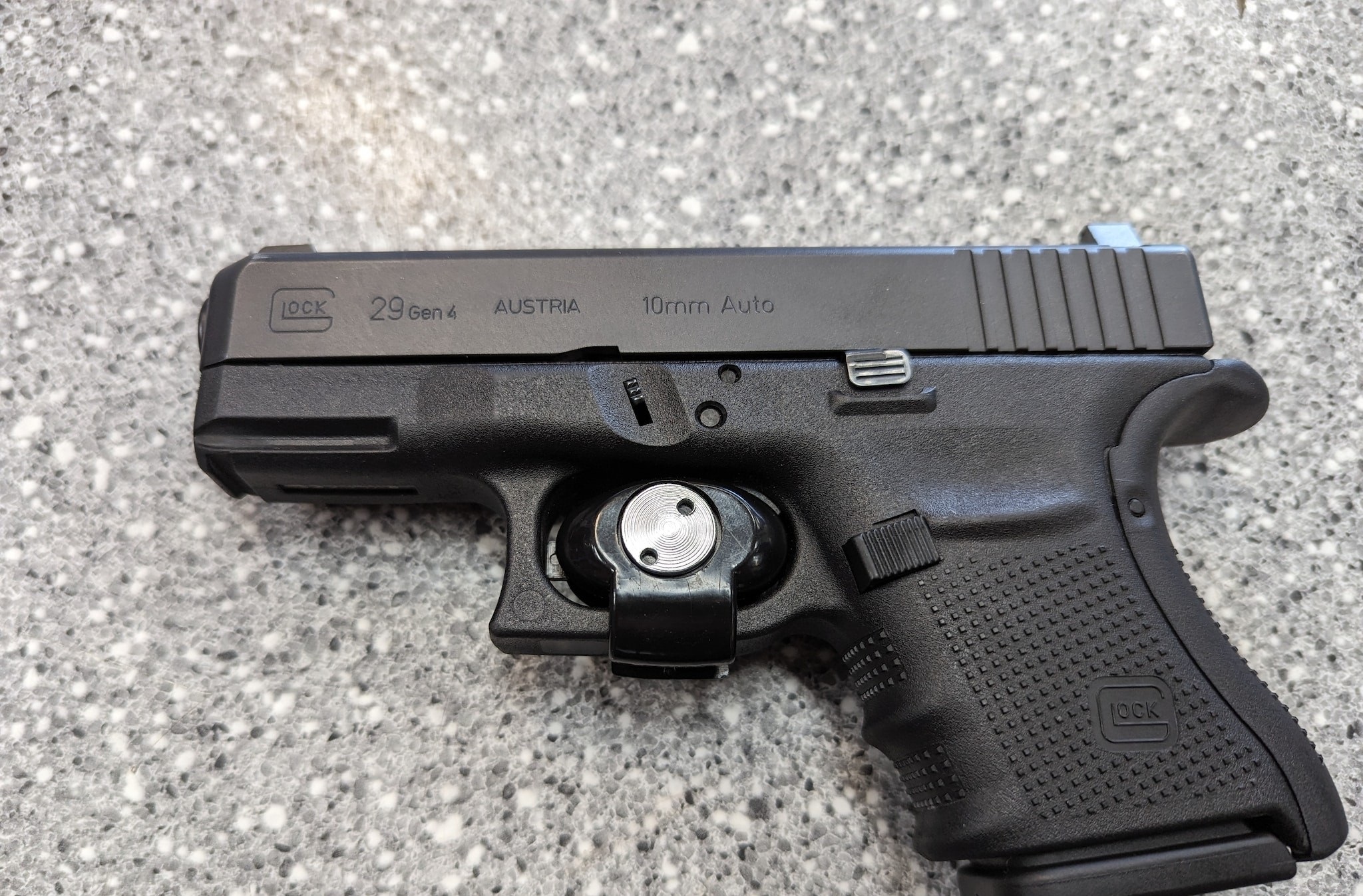 Glock 4.jpeg