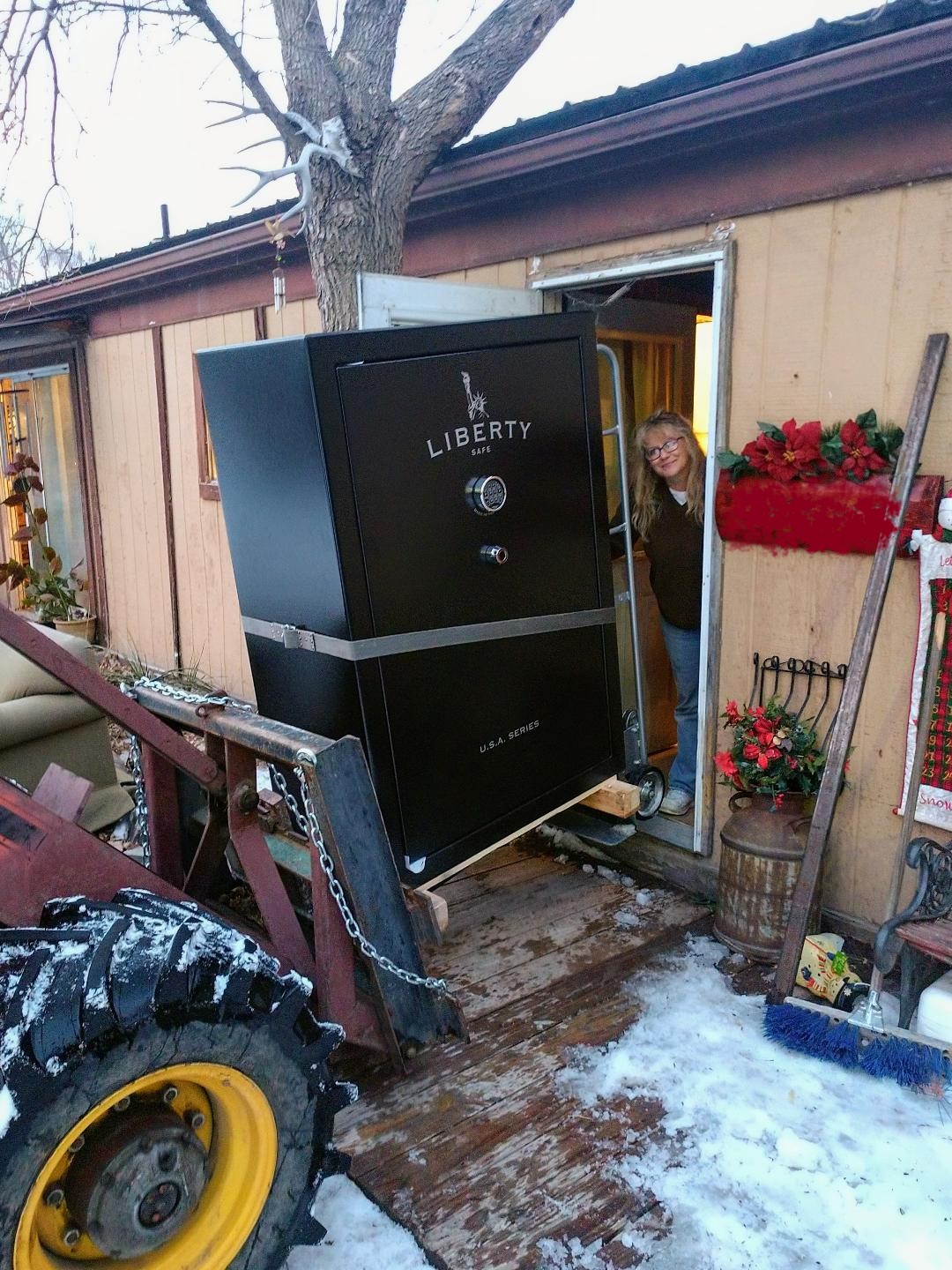 gun safe 2a.jpg