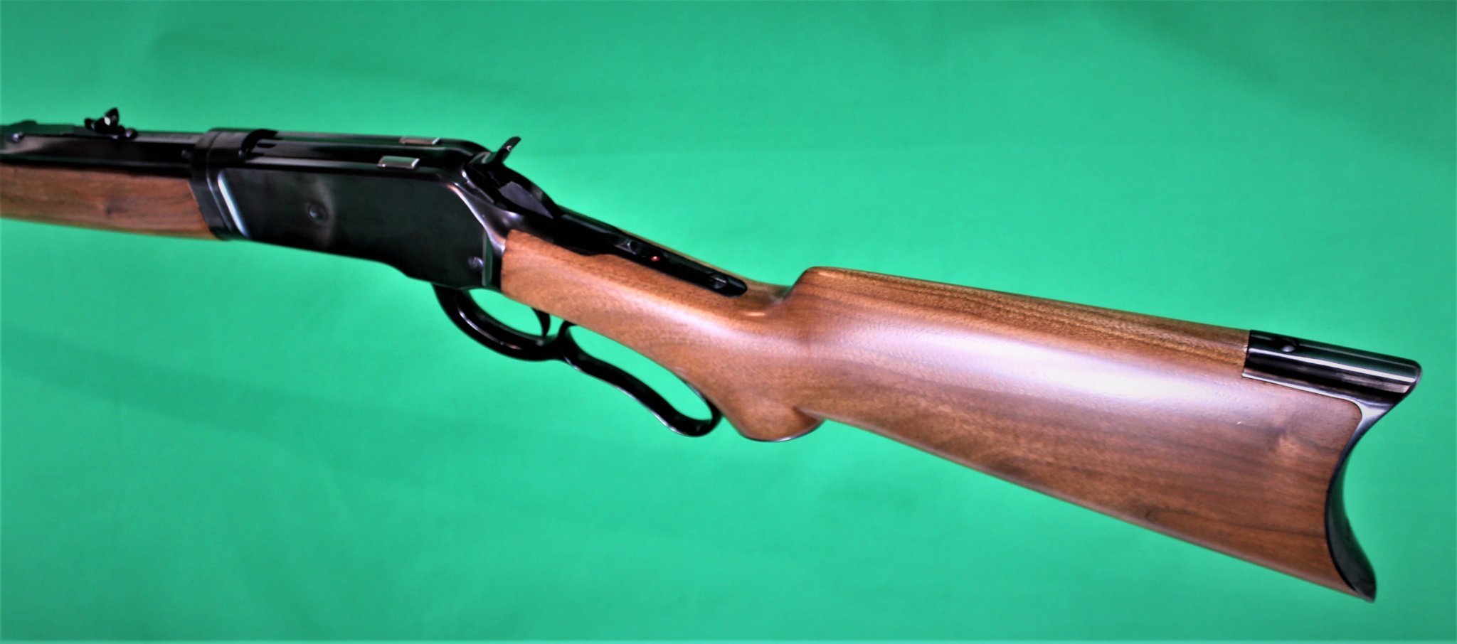 GUN0160611P3XX^ALT2.jpeg