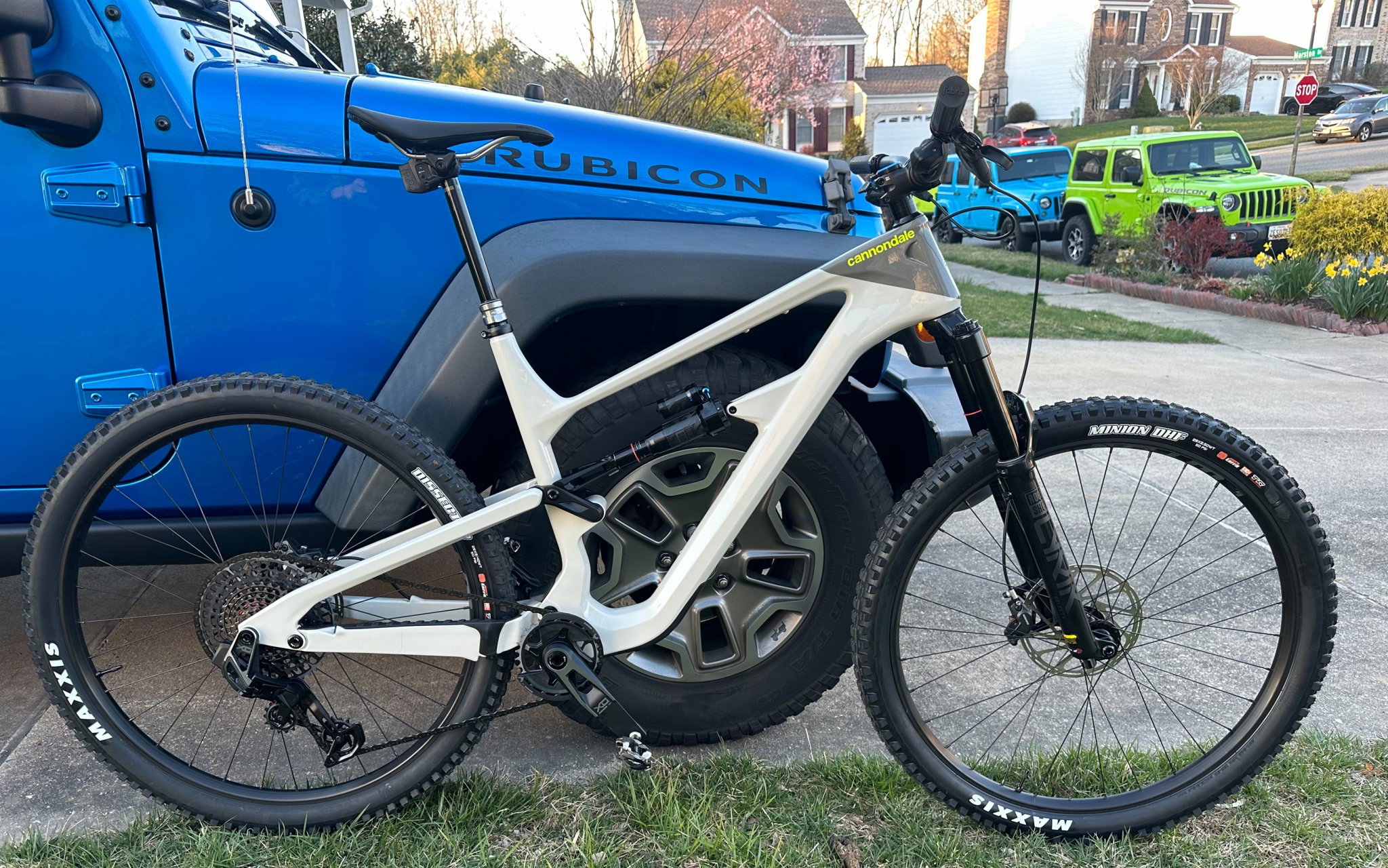 Habit-Carbon-LT1.jpg