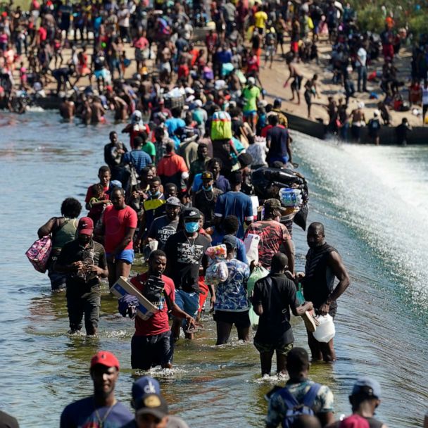 haitian-migrant-border-caravan-01-ap-jef-210920_1632167404833_hpMain_1x1_608.jpg
