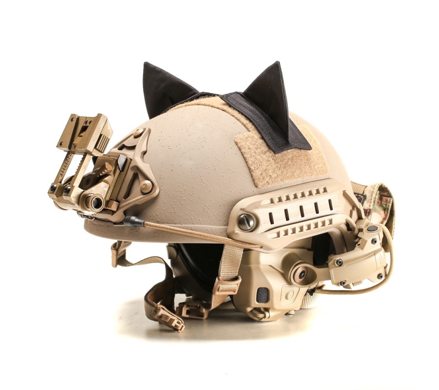 helmet-black-1.jpg