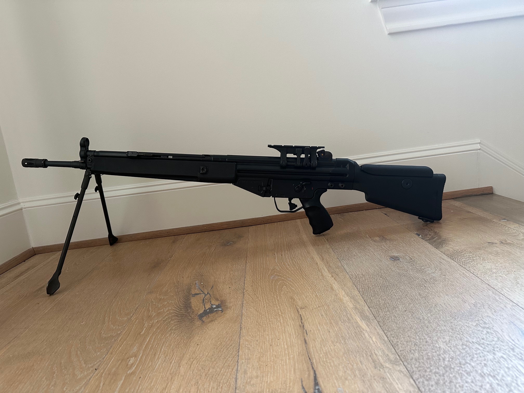 HK 93 spg.jpg