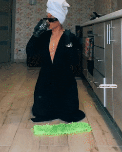 hot_girls_are_here_for_you_43.gif