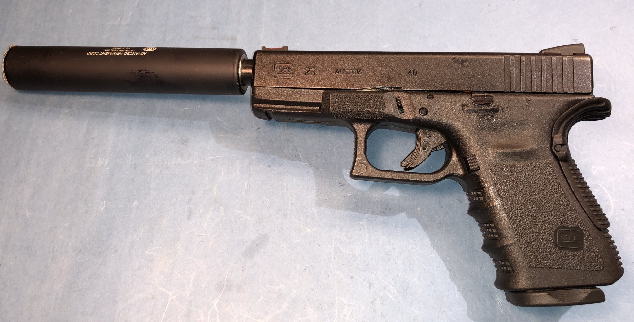 IMG_0802Glock 23 9 mm conversion barrel copy.JPG