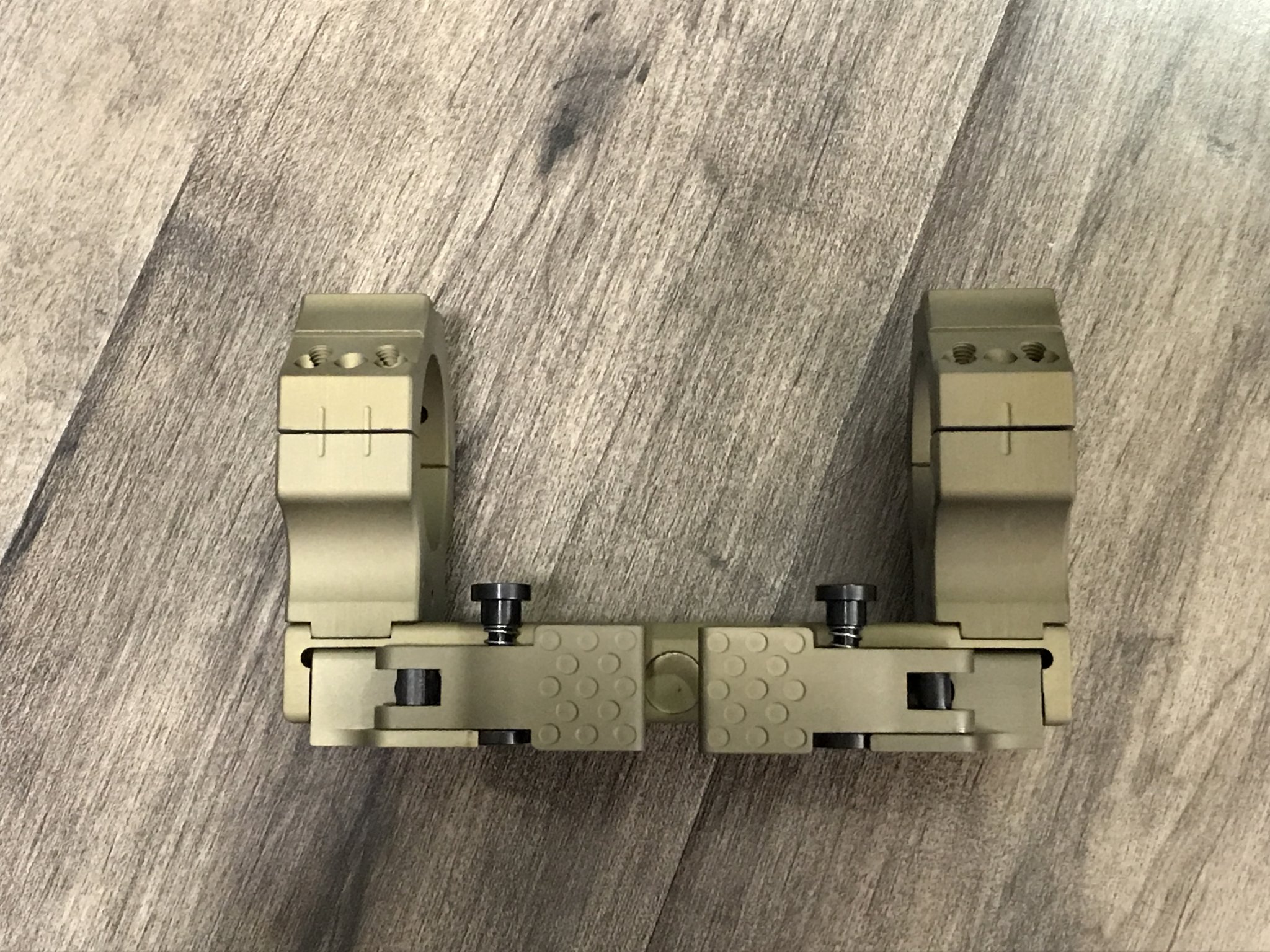 7049052