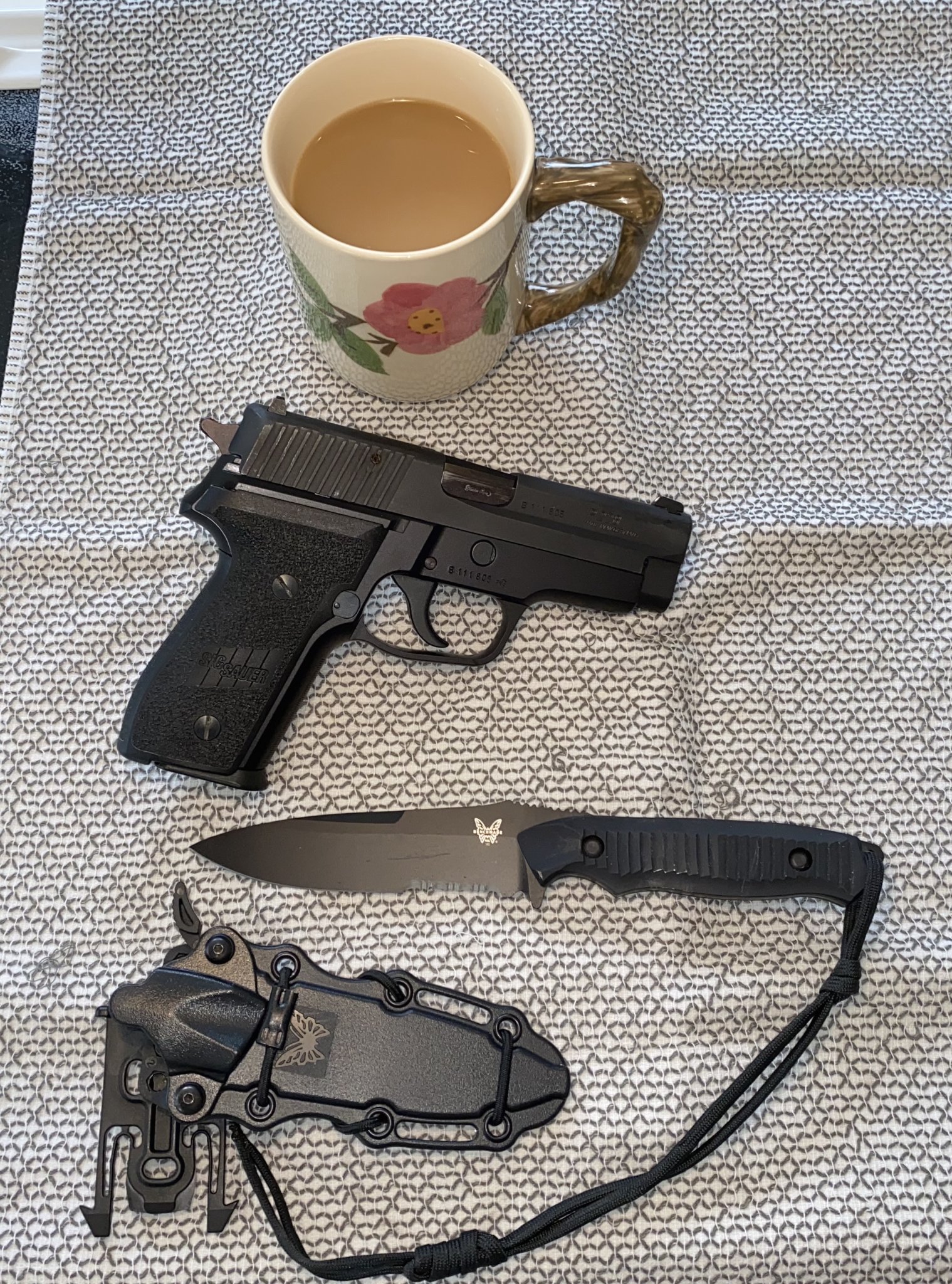 IMG_7412Sig P228 Emerson Fixed Blade Locking Sheath with Coffee Photos copy.jpg