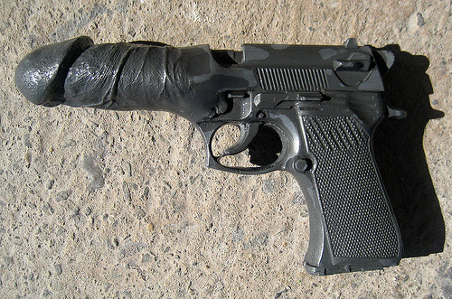 Just+in+case+anyone+wants+the+picture+of+the+dildogun+_be98590d8080270464eb862ae02221ea.jpg