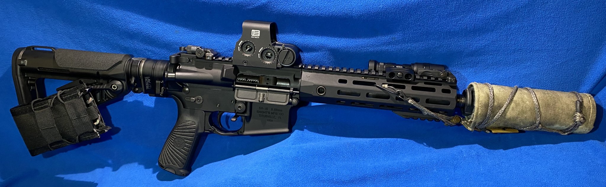 KAC 300 Blackout Eotech XPS2 with SurefireIMG_4502 copy.jpg