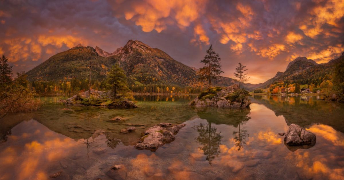 lake reflect.jpeg