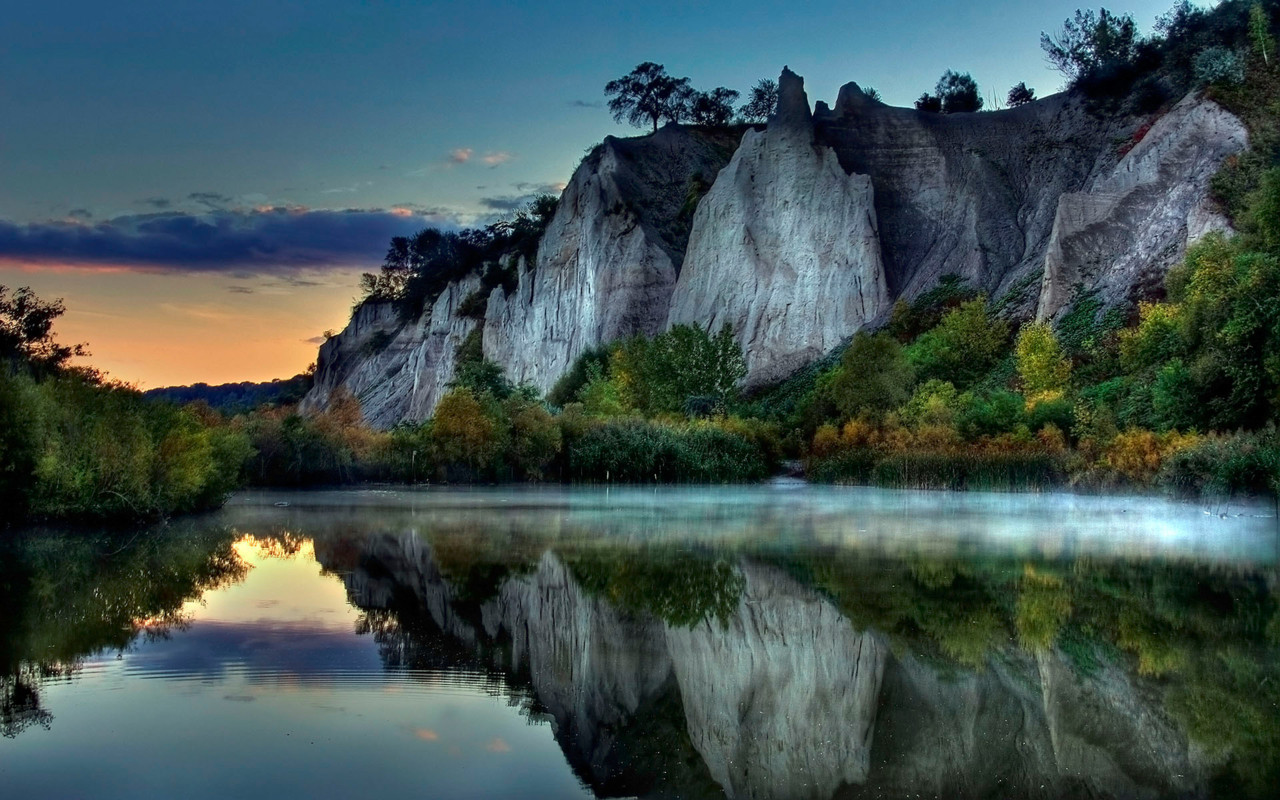 lake reflect.jpeg