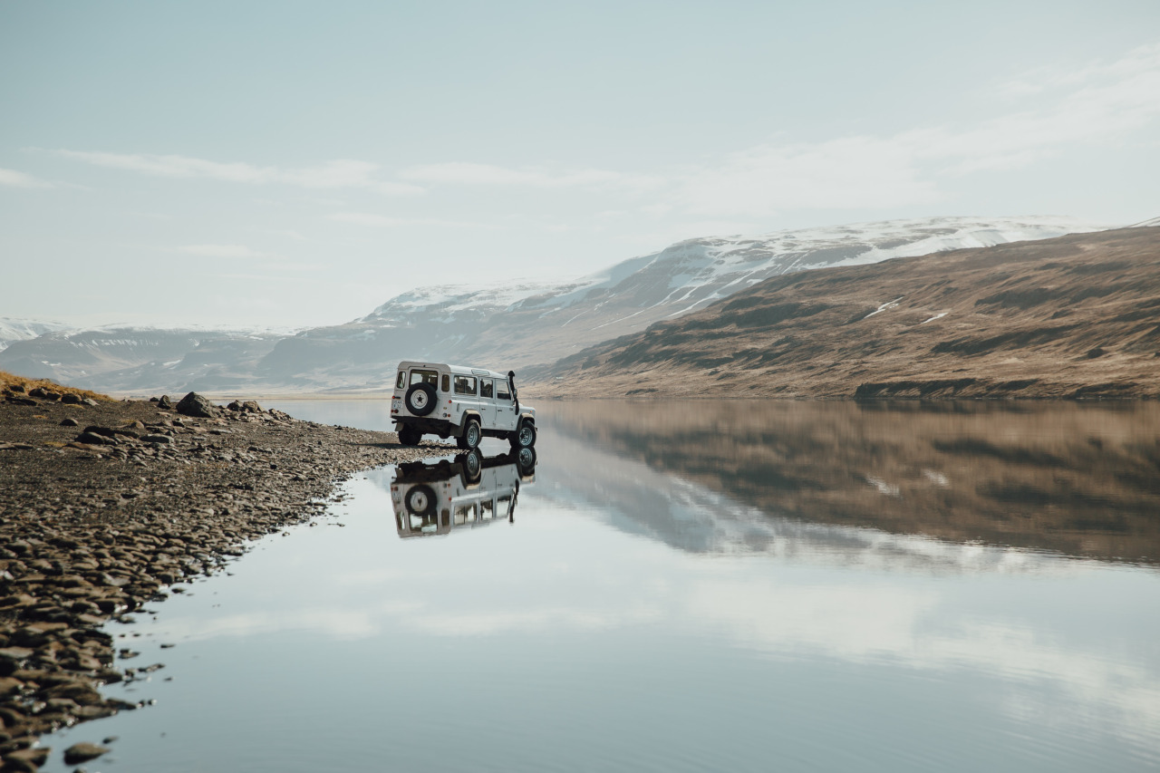 land rover.jpg