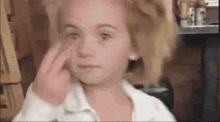 looking-at-2147244752.gif