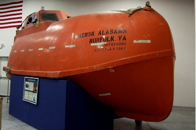 Maersk_Alabama_Lifeboat_for_Navy_SEAL_Rescue_of_Captain_Phillips.png