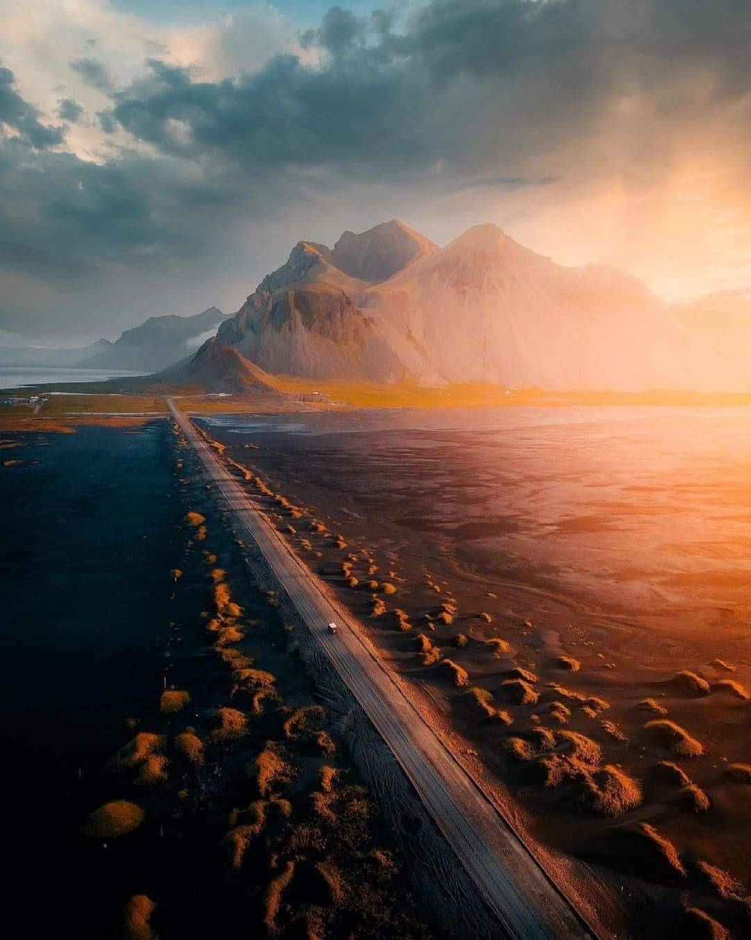 mtns hwy.jpeg
