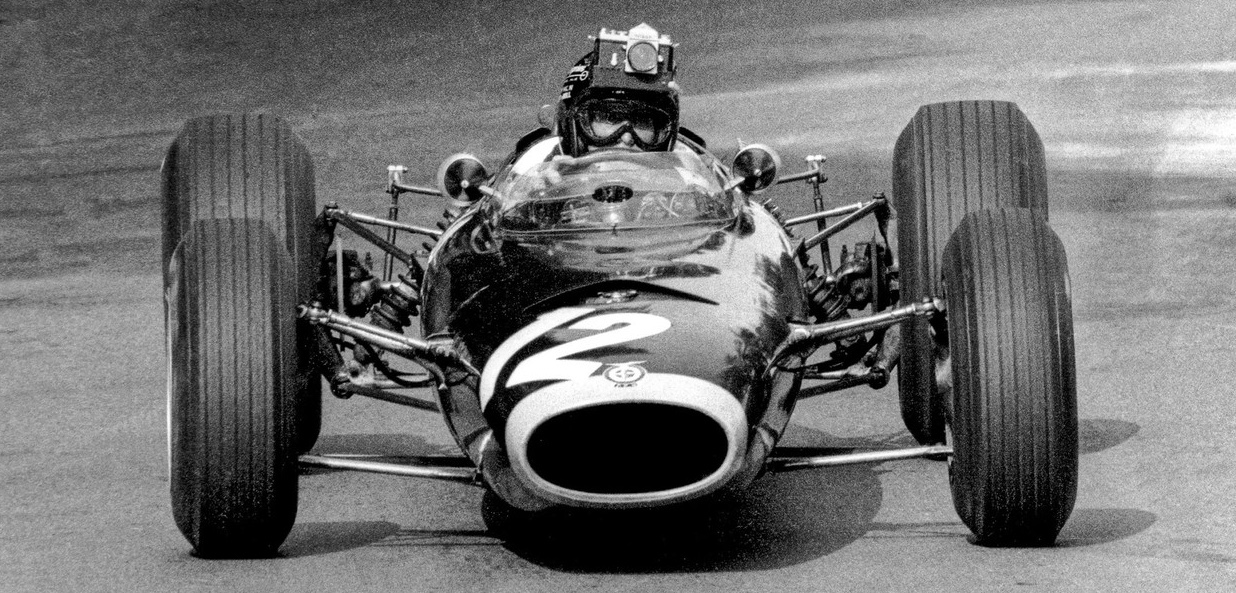 Nikon-F-camera-attached-to-the-helmets-of-Graham-Hill-and-Jackie-Stewart-at-the-1966-Monaco-GP-1.jpg