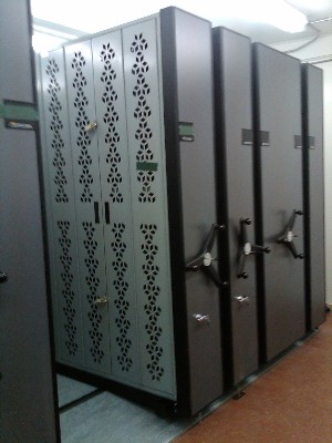 oda-mobile-weapon-rack-system.jpg