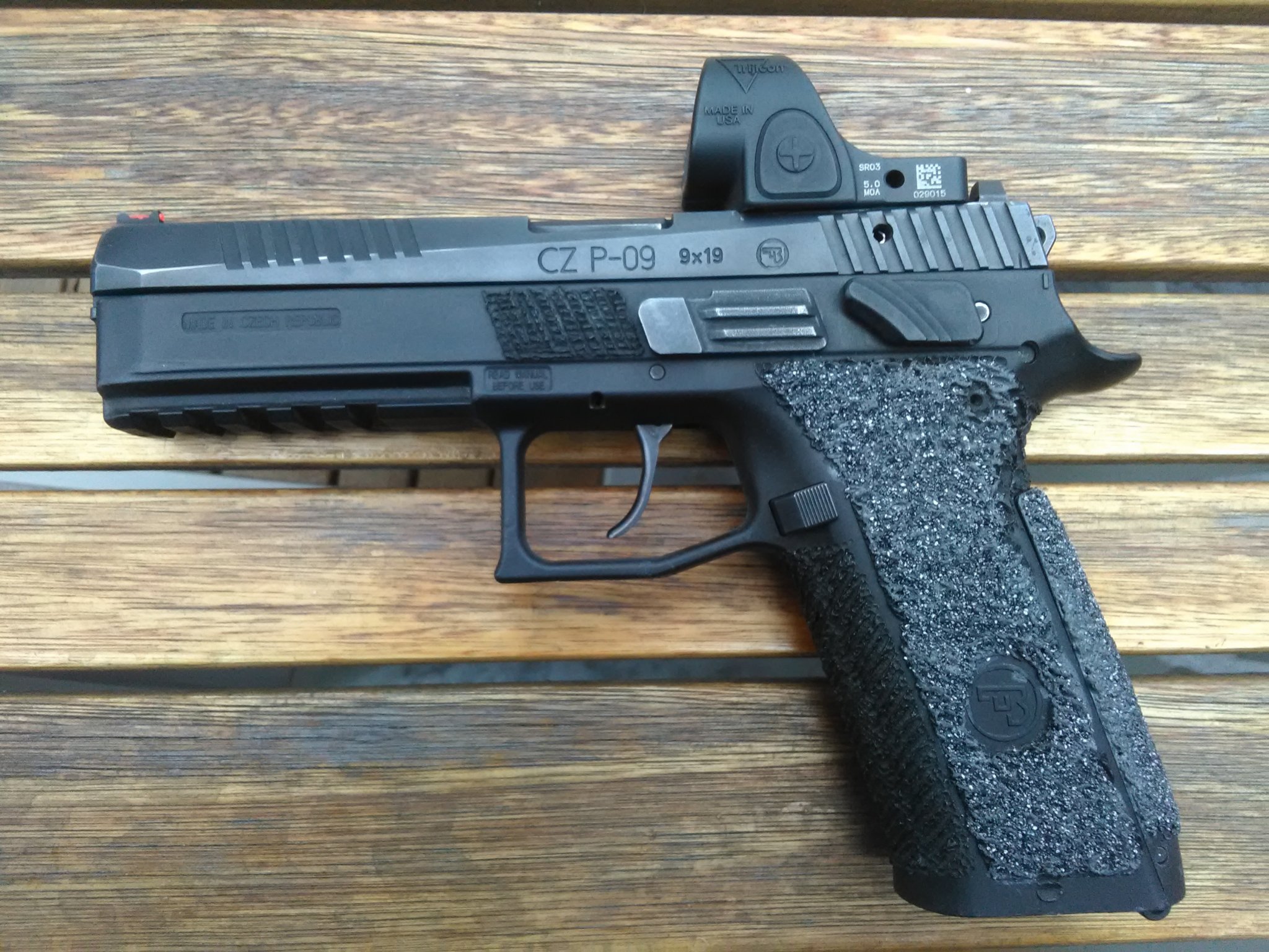 P-09 carry optics 1.5MB.jpg