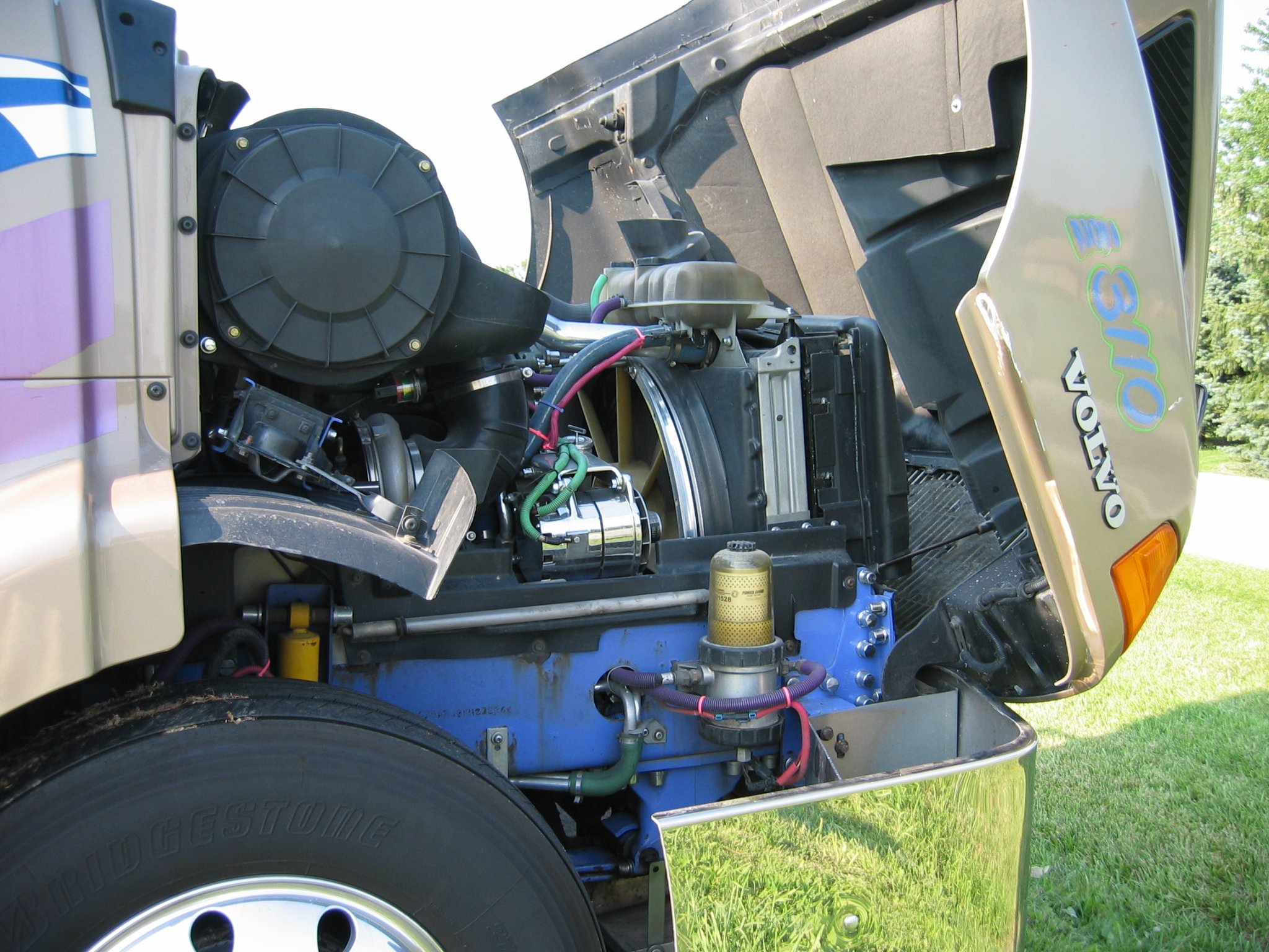 pass side engine.jpg