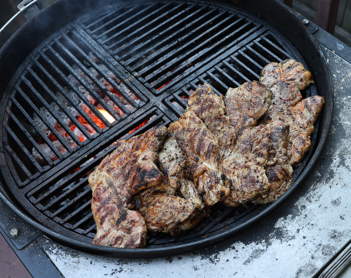 porkchops.22.0909.01.grilling.jpg