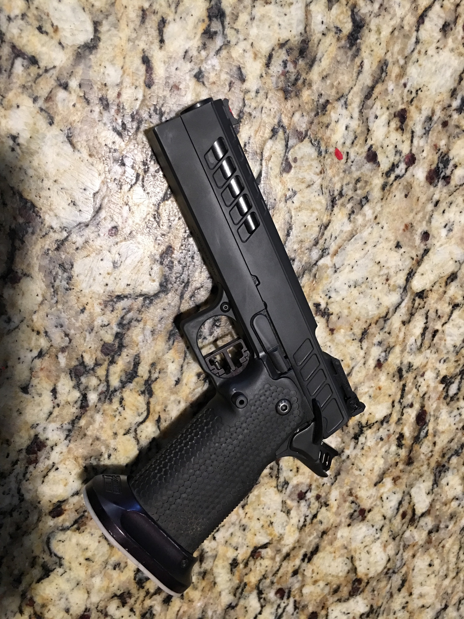 QmlD5t7.jpg