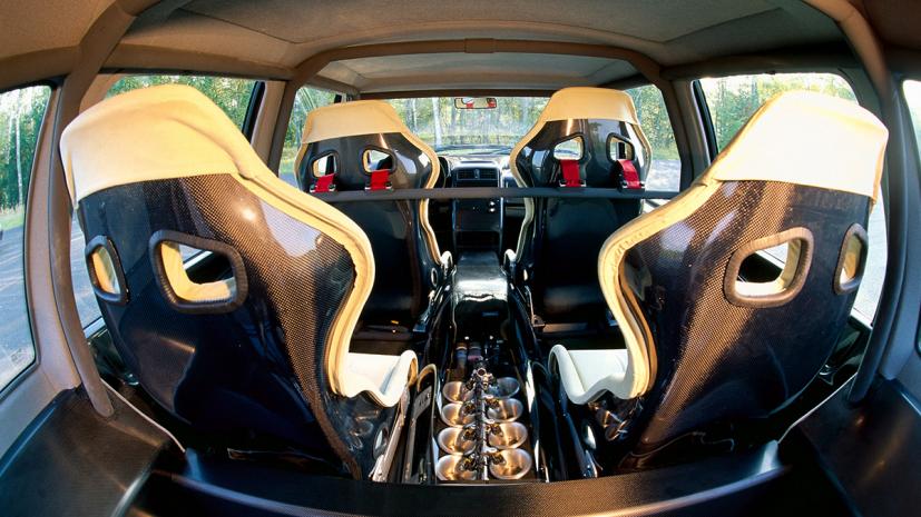 renault_espace_f1_concept_interior.jpg