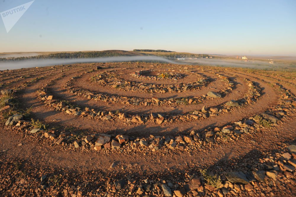 rock circle.jpg