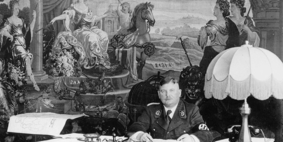 rohm_office_putsch.jpg