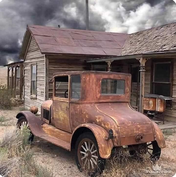 rusty car.jpeg