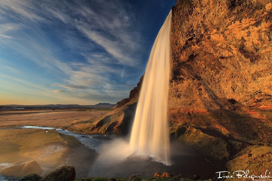seljalandsfoss-is-one-of-the-best-waterfalls-to-visit-along-the-south-coast-11.jpg.2ef38c4fe2f...jpg