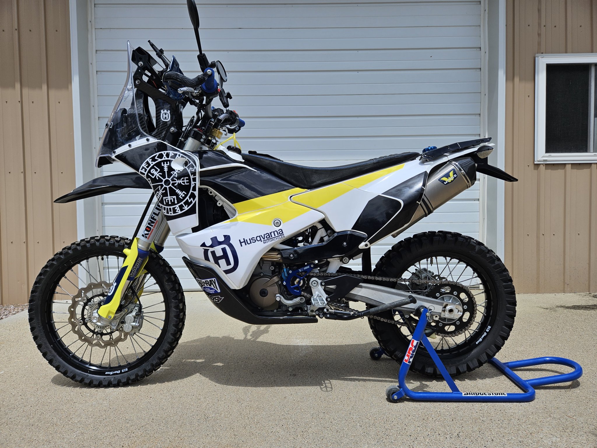 sh701-2.jpg