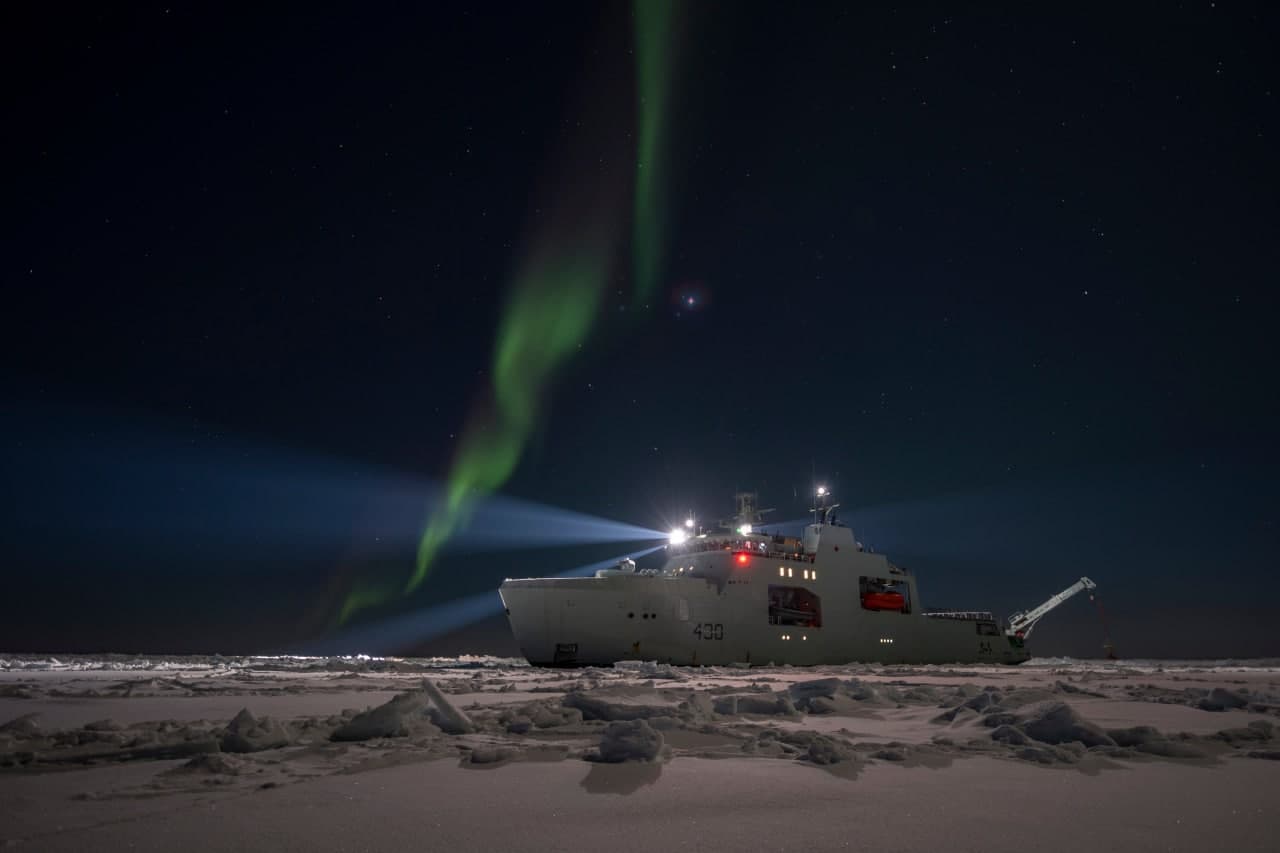 ship n lights.jpeg