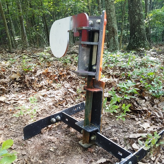 single plate V swinger on stand rear.jpg