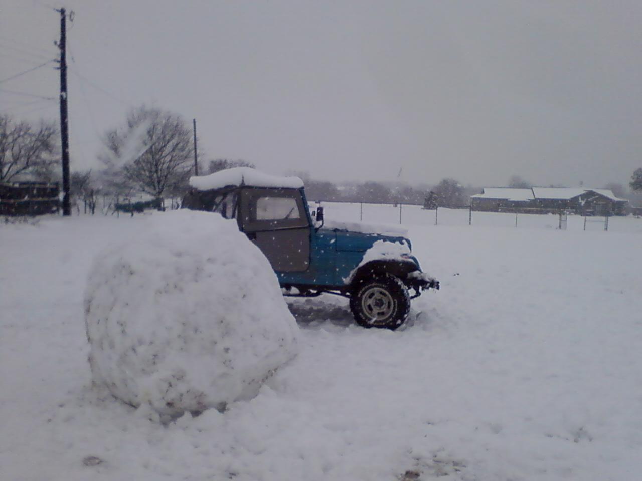 Snowjeep.jpg