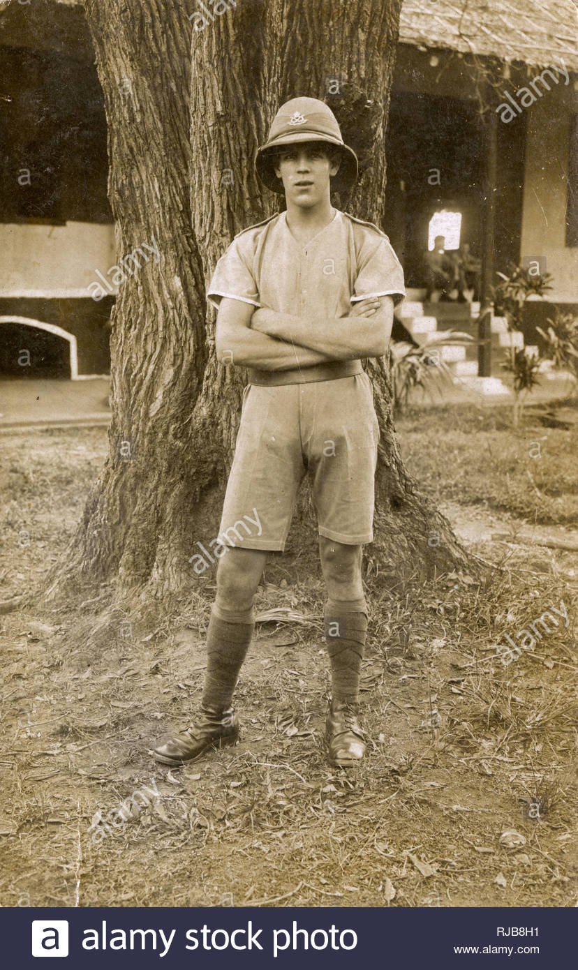 soldier-of-the-south-staffordshire-regiment-stationed-in-the-far-east-singapore-or-malaya-wear...jpg