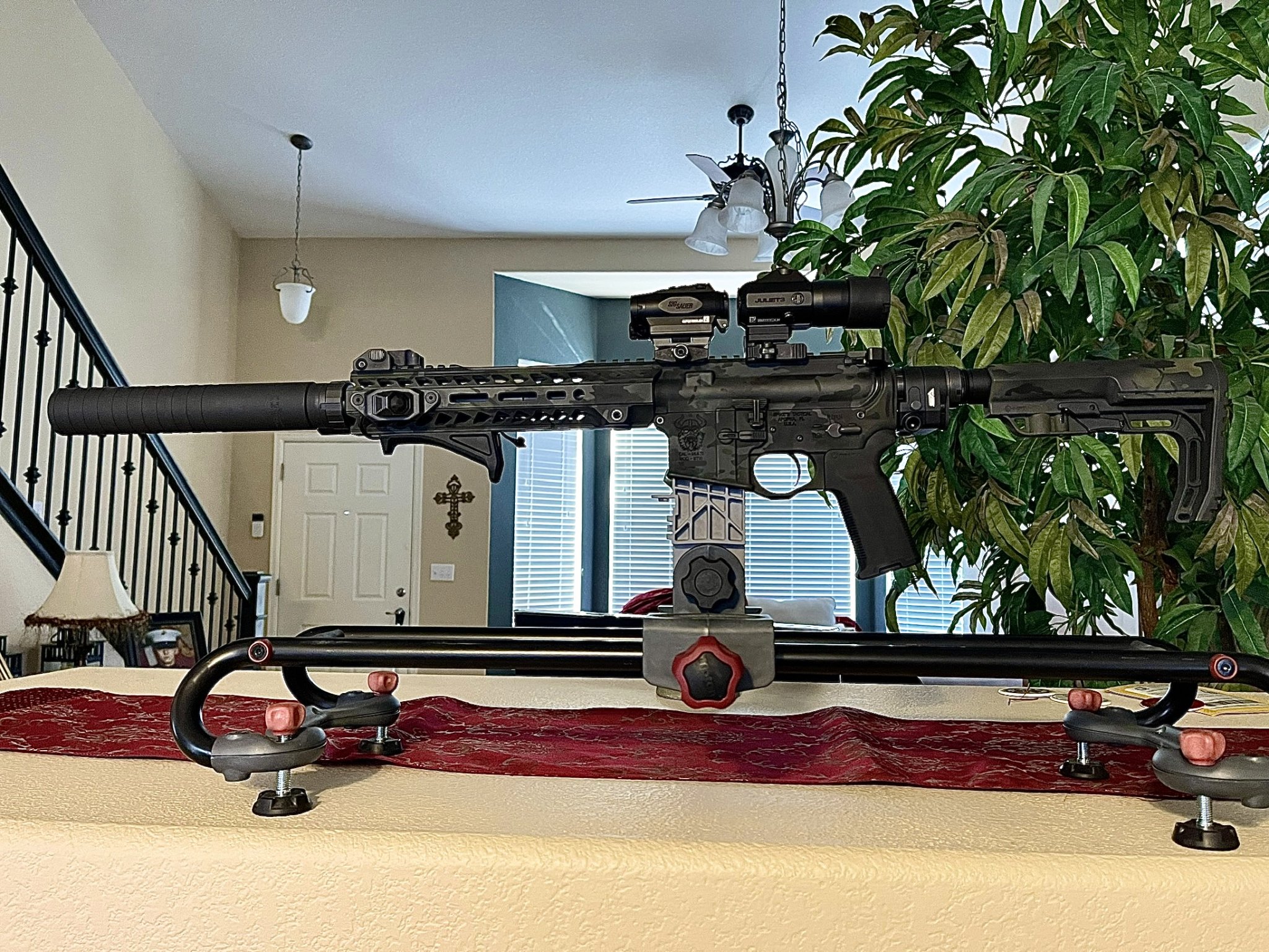 SRT300BLK-OCL H-L Installed - RIGHT.jpg