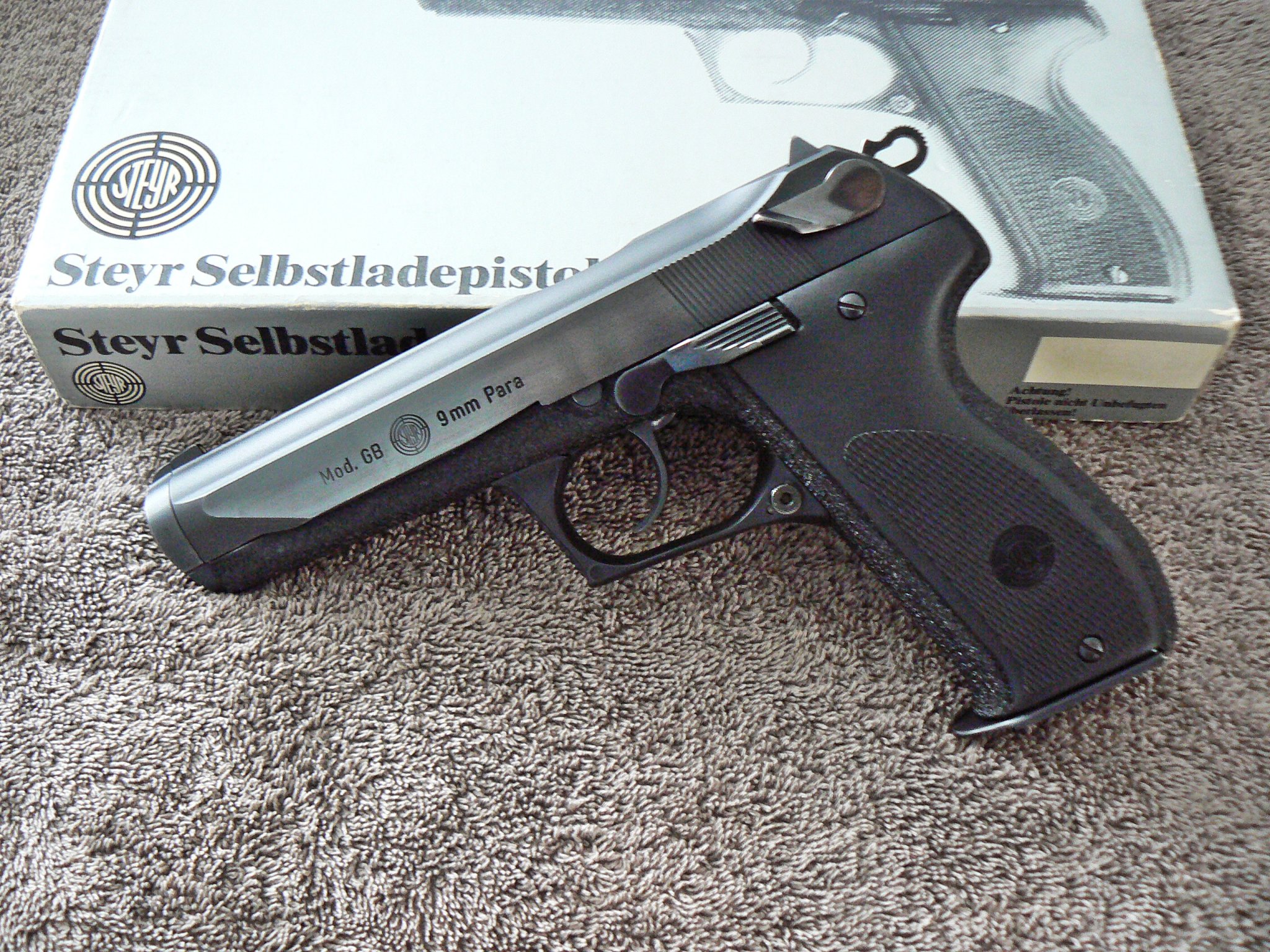 Steyr GB 9mm 5.JPG