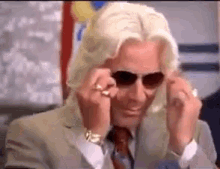 tenor-17.gif