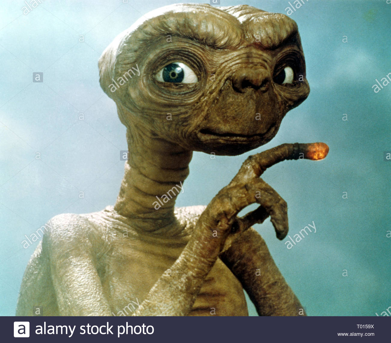 the-alien-et-the-extra-terrestrial-1982-T0159X.jpg