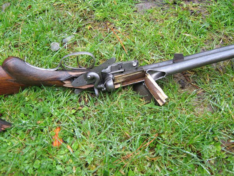 the_gun_that_exploded_injuring_an_e.jpg