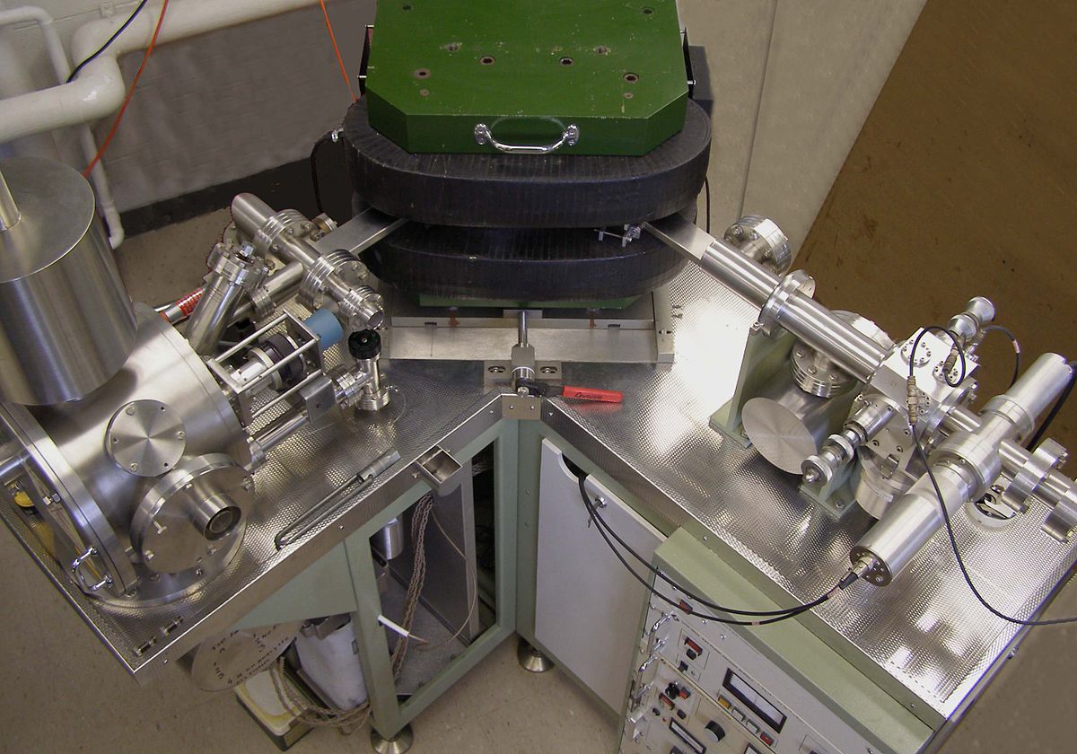 Thermal_ionization_mass_spectrometer.jpg