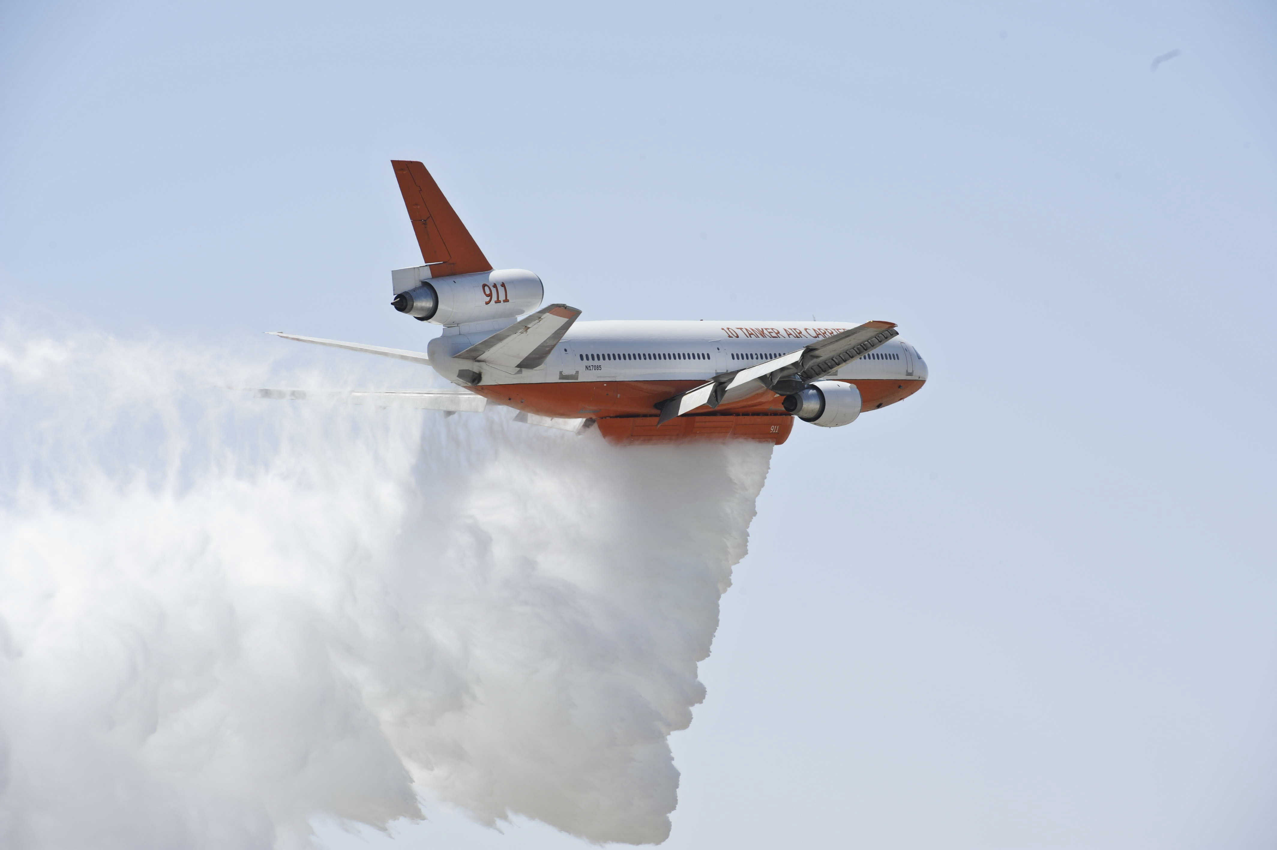 Thunder_Over_The_Empire_Airfest_2012_120519-F-EI671-001.jpg