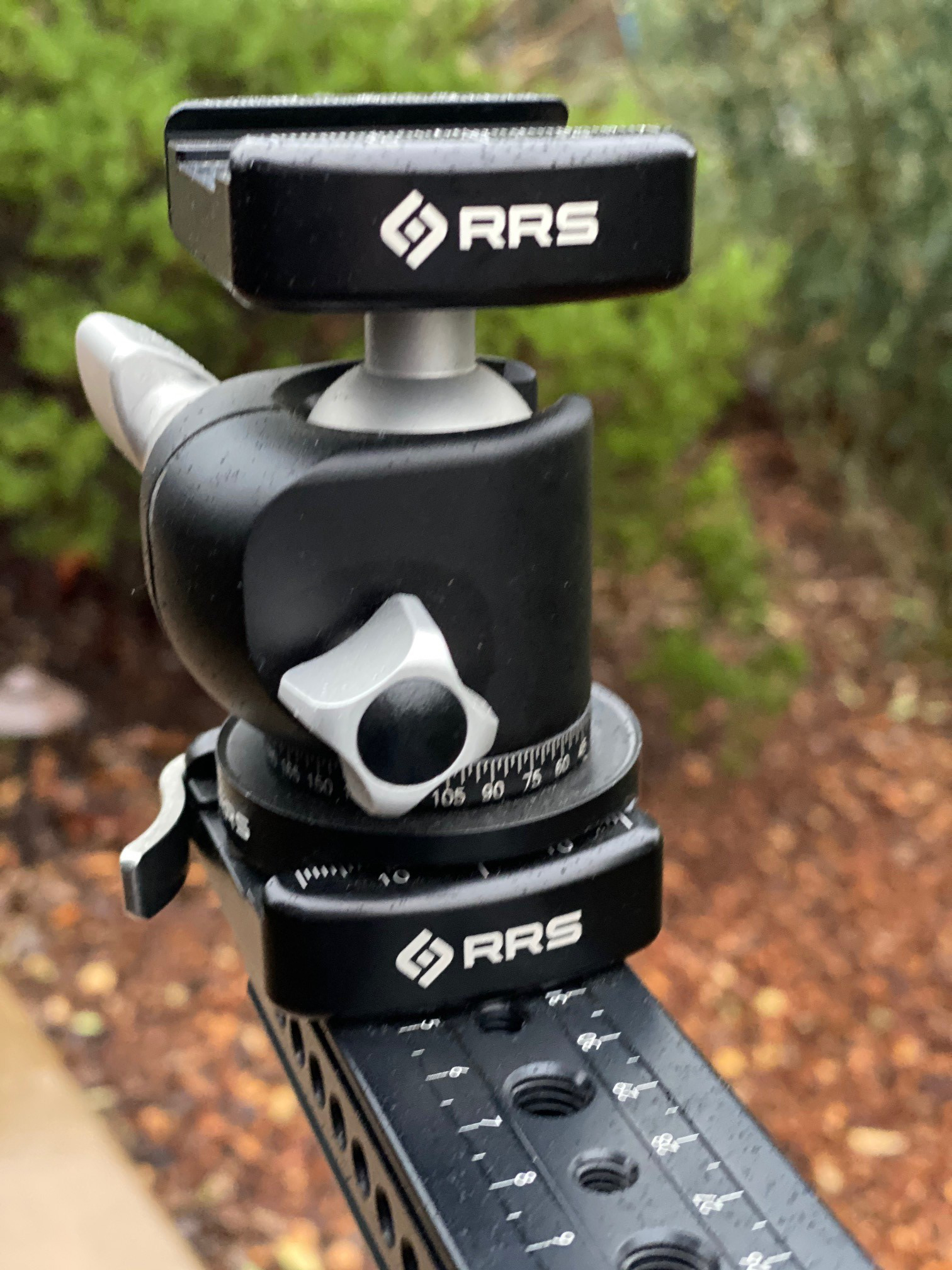 tripod 553e.jpg