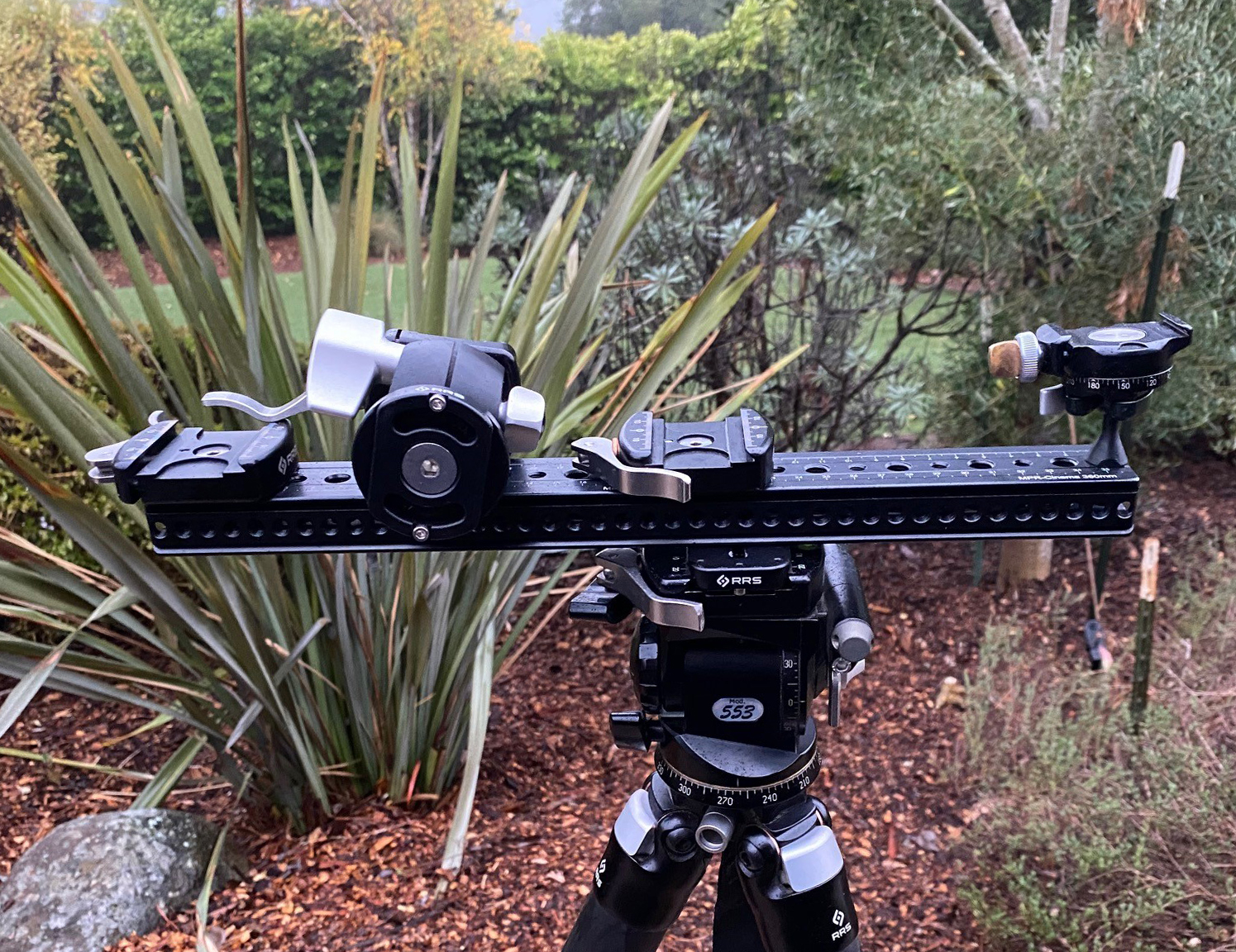 tripod 553fh.jpg